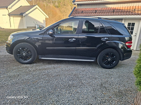 Mercedes-Benz ML280 20 of 30