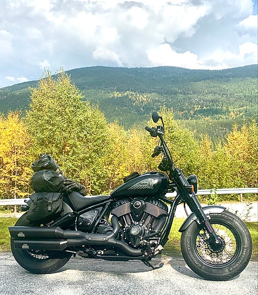 INDIAN Chief Bobber Dark Horse 2 of 5