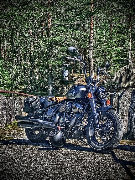 INDIAN Chief Bobber Dark Horse 5 of 5