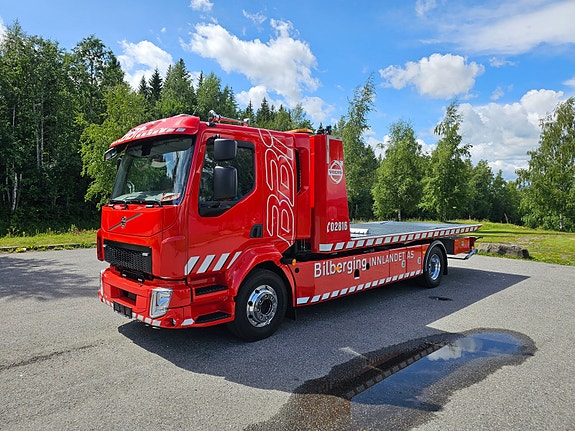 Volvo FL 320 hk 16 t facelift rød med De Groot 3 laster. Bilen er leveringsklar! 27 of 30
