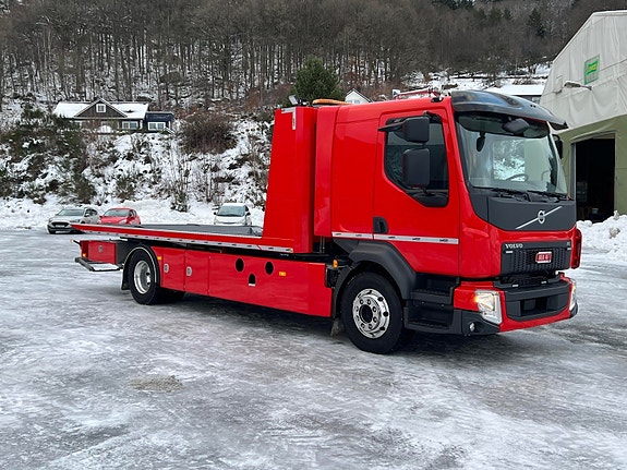 Volvo FL 320 hk 16 t facelift rød med De Groot 3 laster. Bilen er leveringsklar! 17 of 30