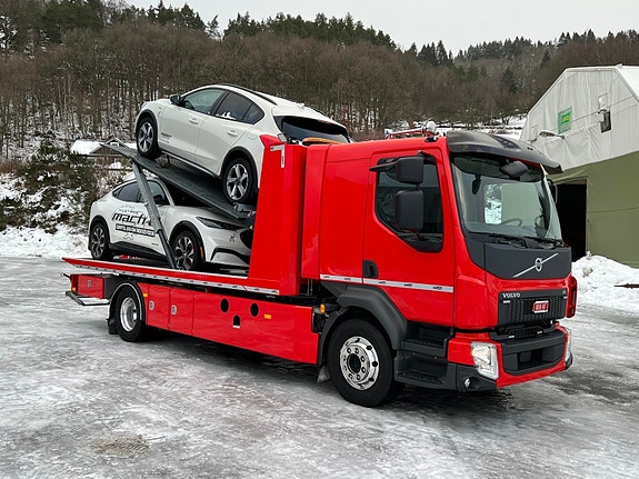 Volvo FL 320 hk 16 t facelift rød med De Groot 3 laster. Bilen er leveringsklar! 19 of 30