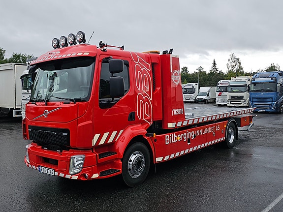 Volvo FL 320 hk 16 t facelift rød med De Groot 3 laster. Bilen er leveringsklar! 28 of 30