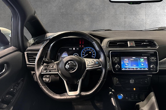 Nissan Leaf 8 of 15