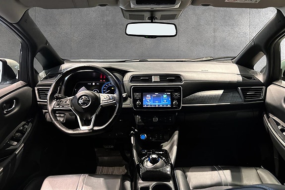 Nissan Leaf 10 of 15