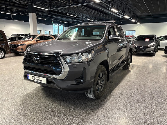 Toyota HiLux 3 of 5