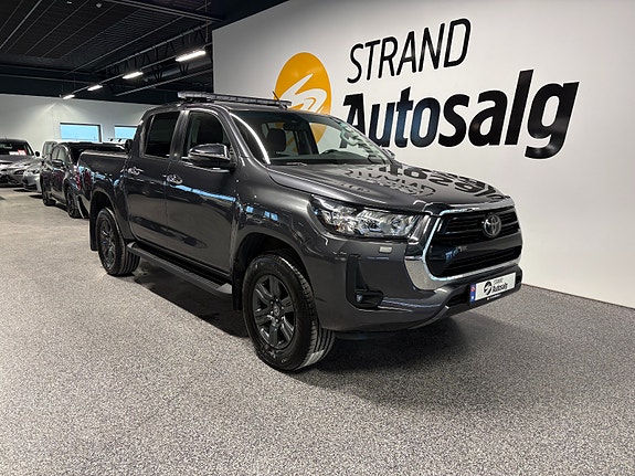Toyota HiLux 2 of 5