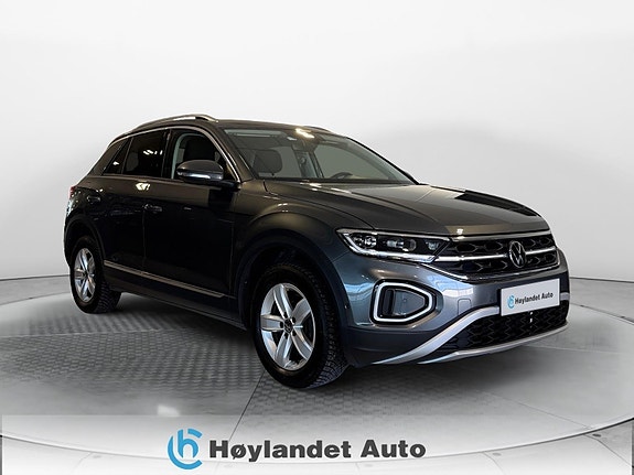 Volkswagen T-Roc 3 of 5