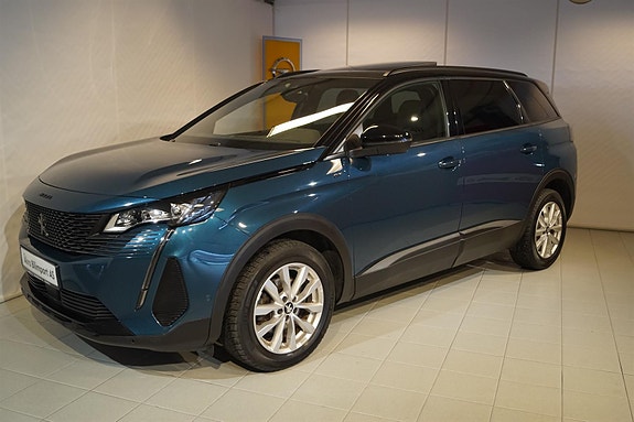 Peugeot 5008 2 of 30