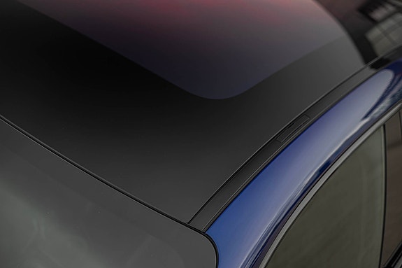 Porsche Taycan 18 of 30