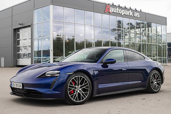 Porsche Taycan 6 of 30