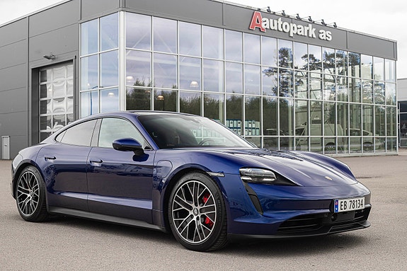 Porsche Taycan 3 of 30