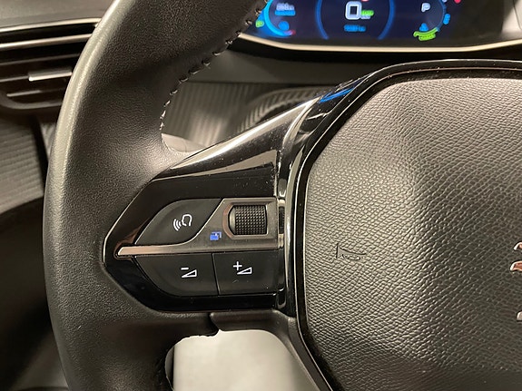 Peugeot 208 29 of 30