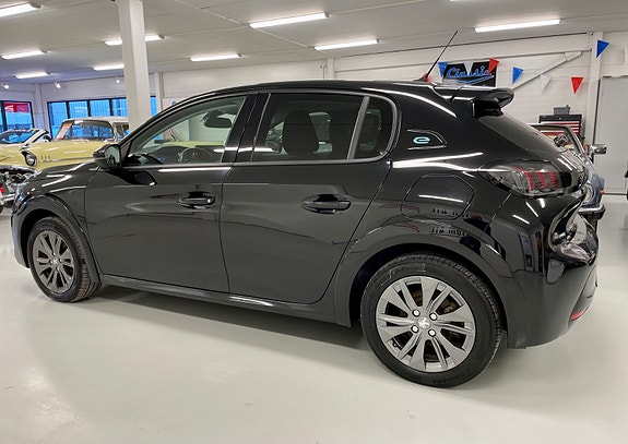 Peugeot 208 11 of 30