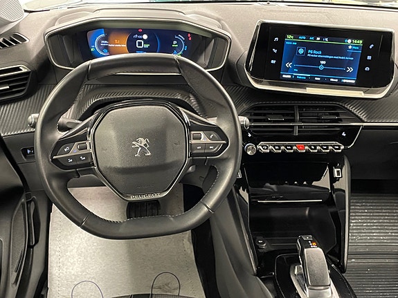 Peugeot 208 17 of 30