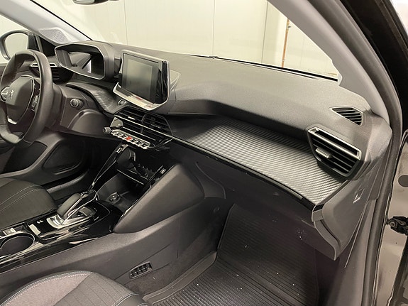 Peugeot 208 23 of 30