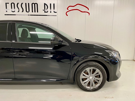 Peugeot 208 13 of 30