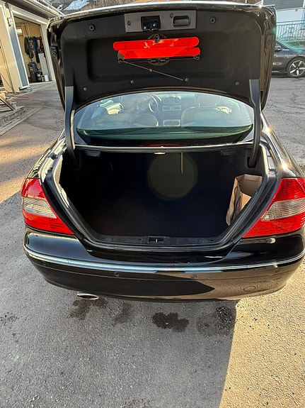Mercedes-Benz CLK220 10 of 25