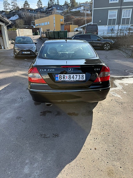 Mercedes-Benz CLK220 22 of 25