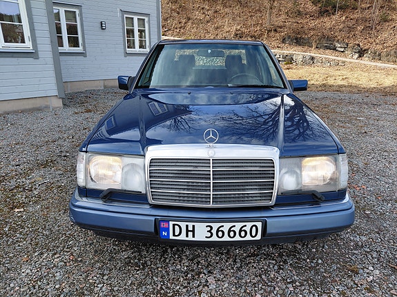 Mercedes-Benz E-Klasse 5 of 25