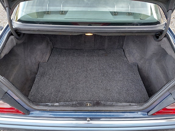 Mercedes-Benz E-Klasse 24 of 25