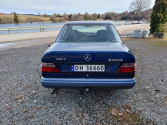 Mercedes-Benz E-Klasse 6 of 25