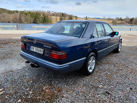 Mercedes-Benz E-Klasse 8 of 25