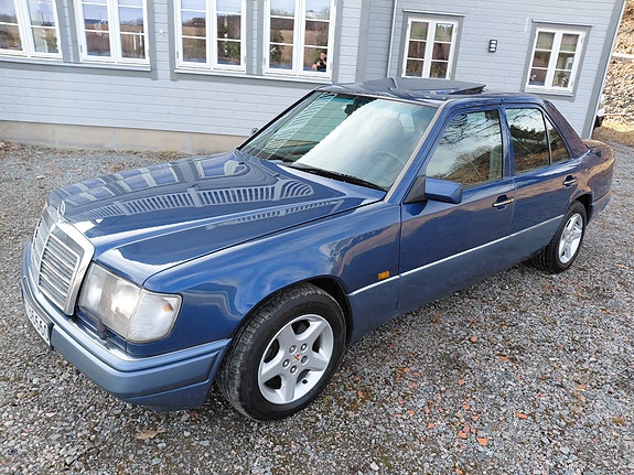 Mercedes-Benz E-Klasse 9 of 25