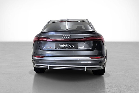 Audi e-tron S 5 of 5