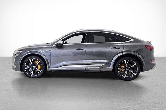Audi e-tron S 3 of 5