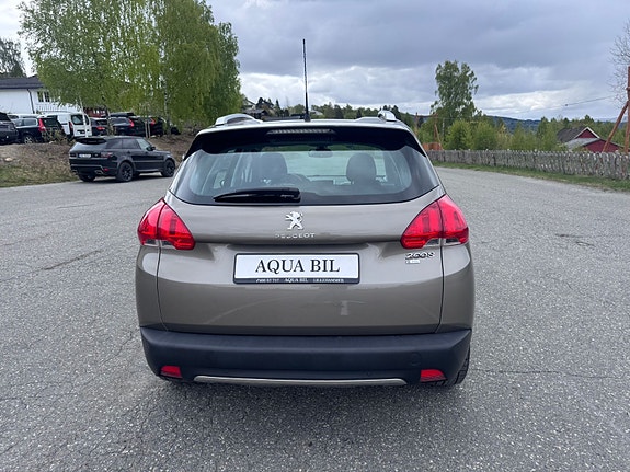 Peugeot 2008 8 of 17