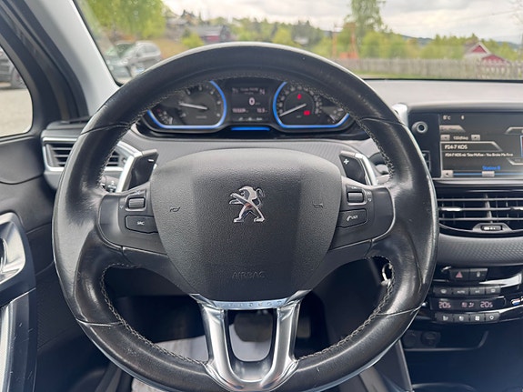 Peugeot 2008 13 of 17