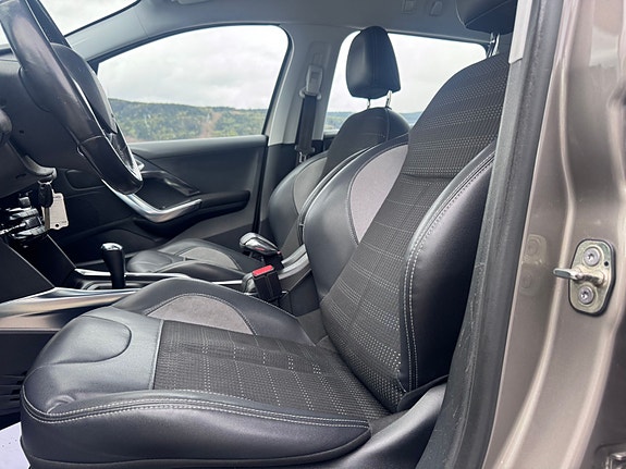 Peugeot 2008 12 of 17