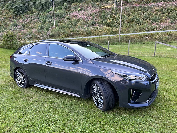 Kia ProCeed 2 of 9