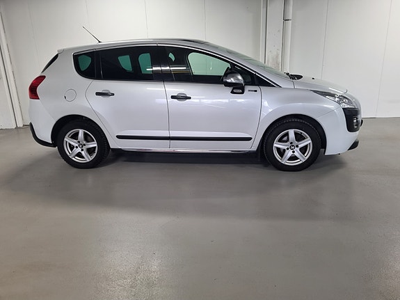 Peugeot 3008 3 of 5