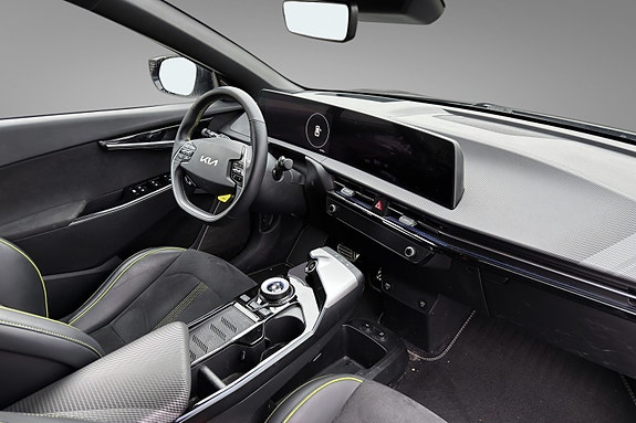 Kia EV6 12 of 18