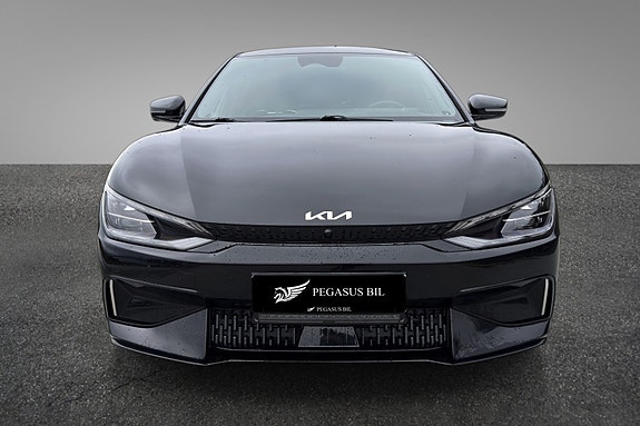 Kia EV6 2 of 18