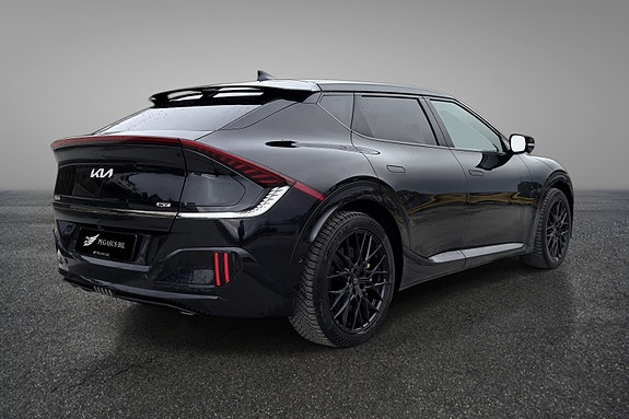 Kia EV6 5 of 18