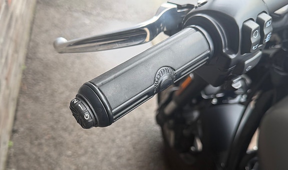Harley-Davidson FXFBS Fat Bob 114 10 of 16