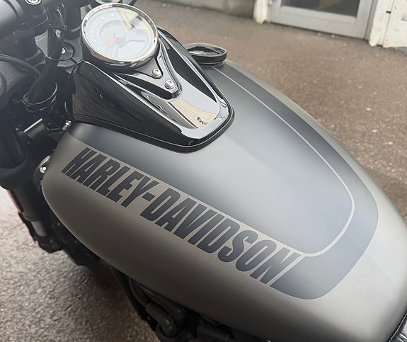 Harley-Davidson FXFBS Fat Bob 114 9 of 16