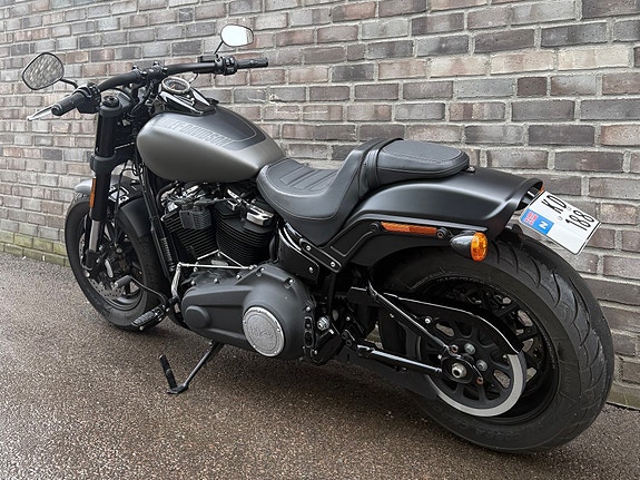 Harley-Davidson FXFBS Fat Bob 114 15 of 16