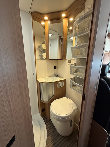 Fiat Adria Sun Living. 6 seter/6 senger. AC / solceller - TIL LEIE 27 of 30