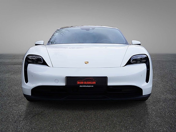 Porsche Taycan 2 of 30