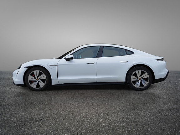 Porsche Taycan 5 of 30
