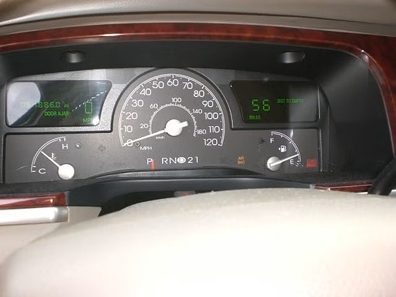 Lincoln Town Car 13 of 20