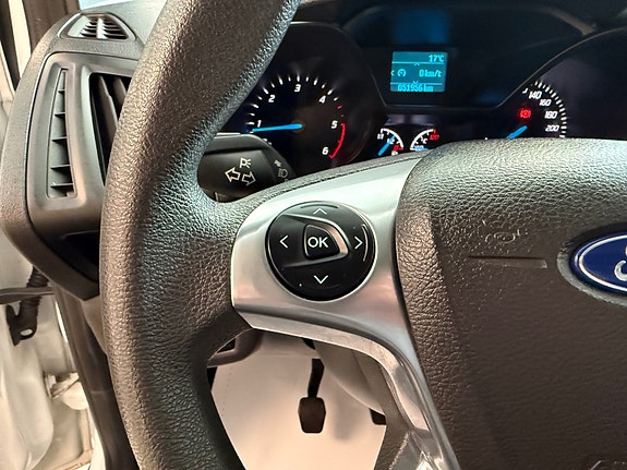 Ford Transit Connect 13 of 24