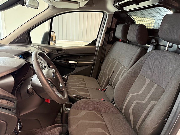 Ford Transit Connect 6 of 24