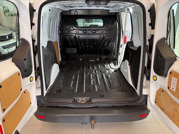 Ford Transit Connect 19 of 24