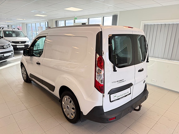 Ford Transit Connect 16 of 24