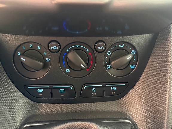 Ford Transit Connect 15 of 24